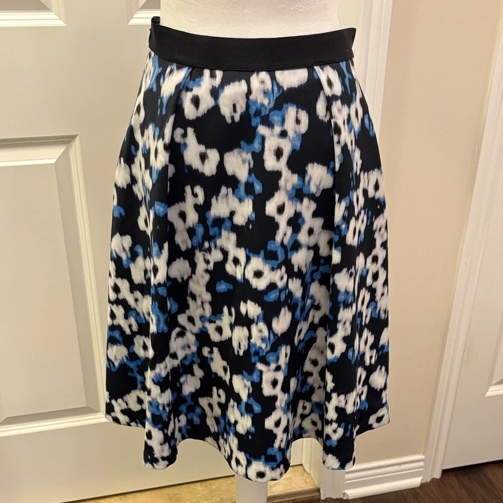 Ellen Tracy Floral Floral Midi Skirt - Pockets - Pleated, Lined, Black Blue